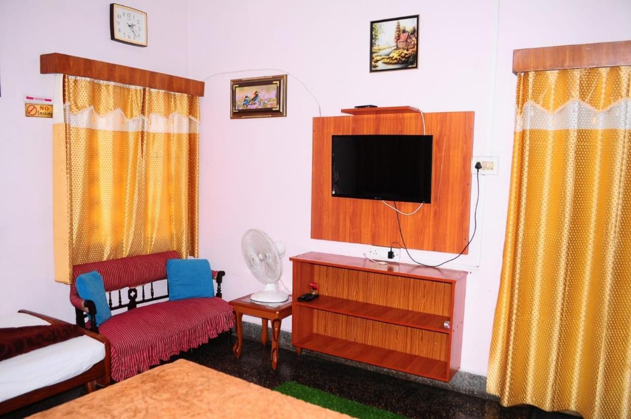 Park Corner Home Stay กูนูร์ ภายนอก รูปภาพ