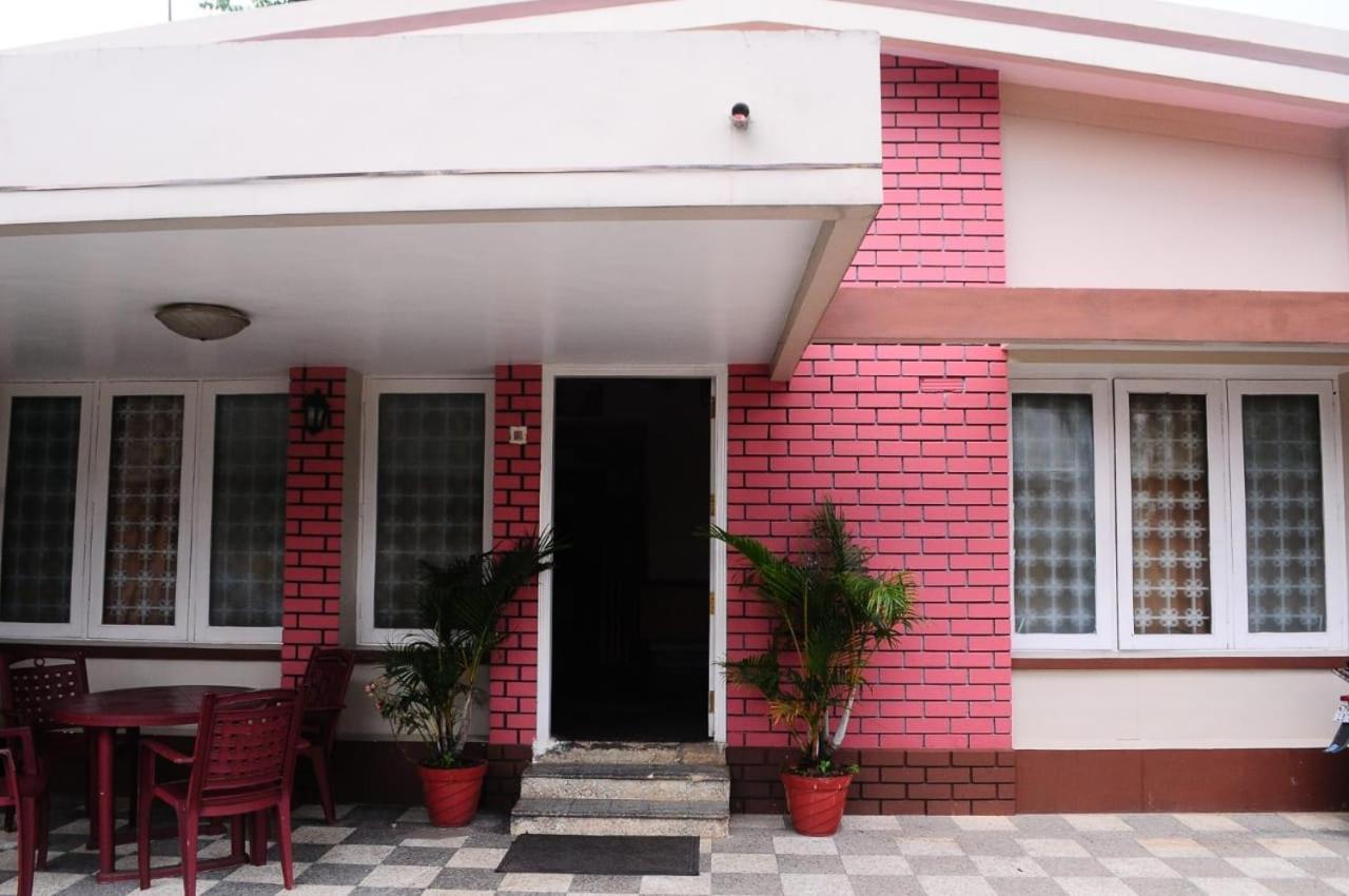 Park Corner Home Stay กูนูร์ ภายนอก รูปภาพ