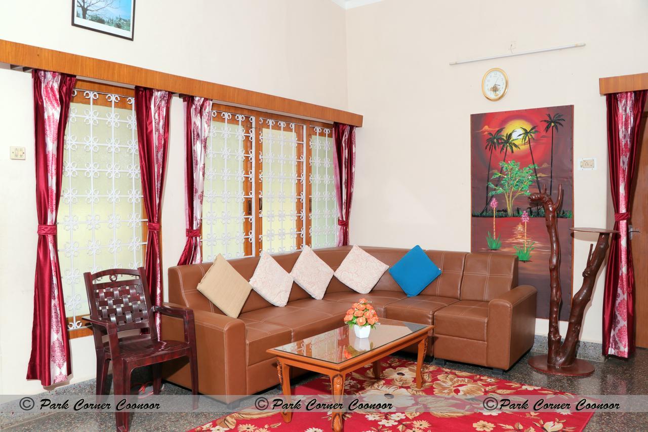 Park Corner Home Stay กูนูร์ ภายนอก รูปภาพ